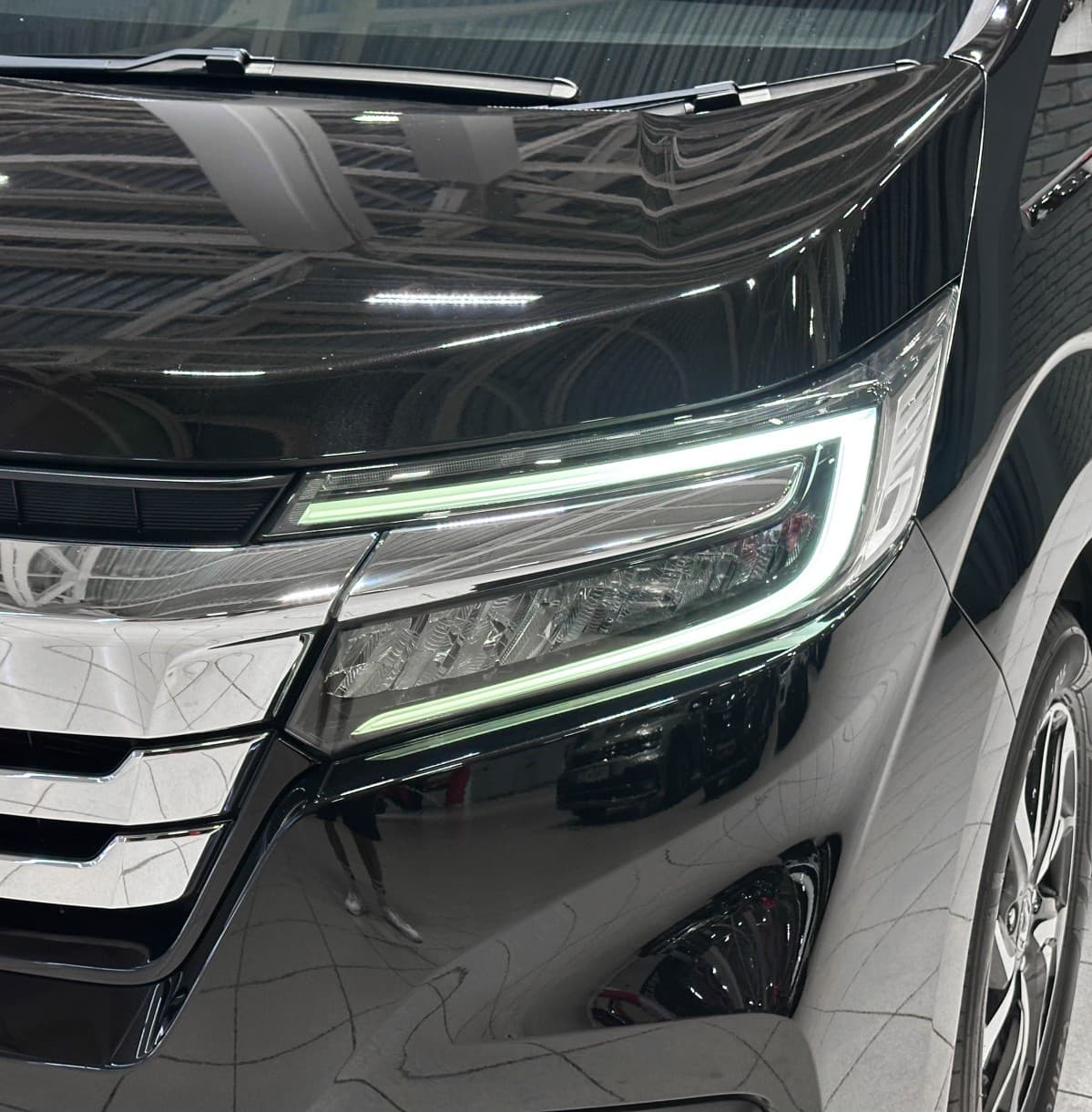 Honda Stepwgn Spada - 4